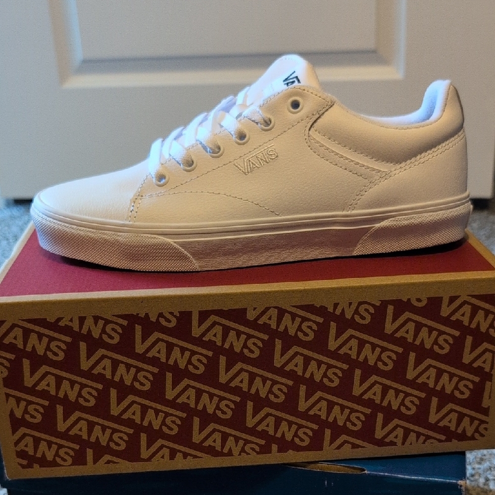 Vans Seldan White Classic Low-Top Sneakers